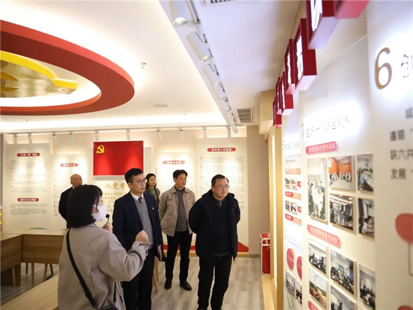 構(gòu)建黨建工作新格局，以實(shí)際行動(dòng)貫徹落實(shí)黨的二十大精神——江西銀行景德鎮(zhèn)分行與市城投集團(tuán)舉行黨建共建簽約儀式